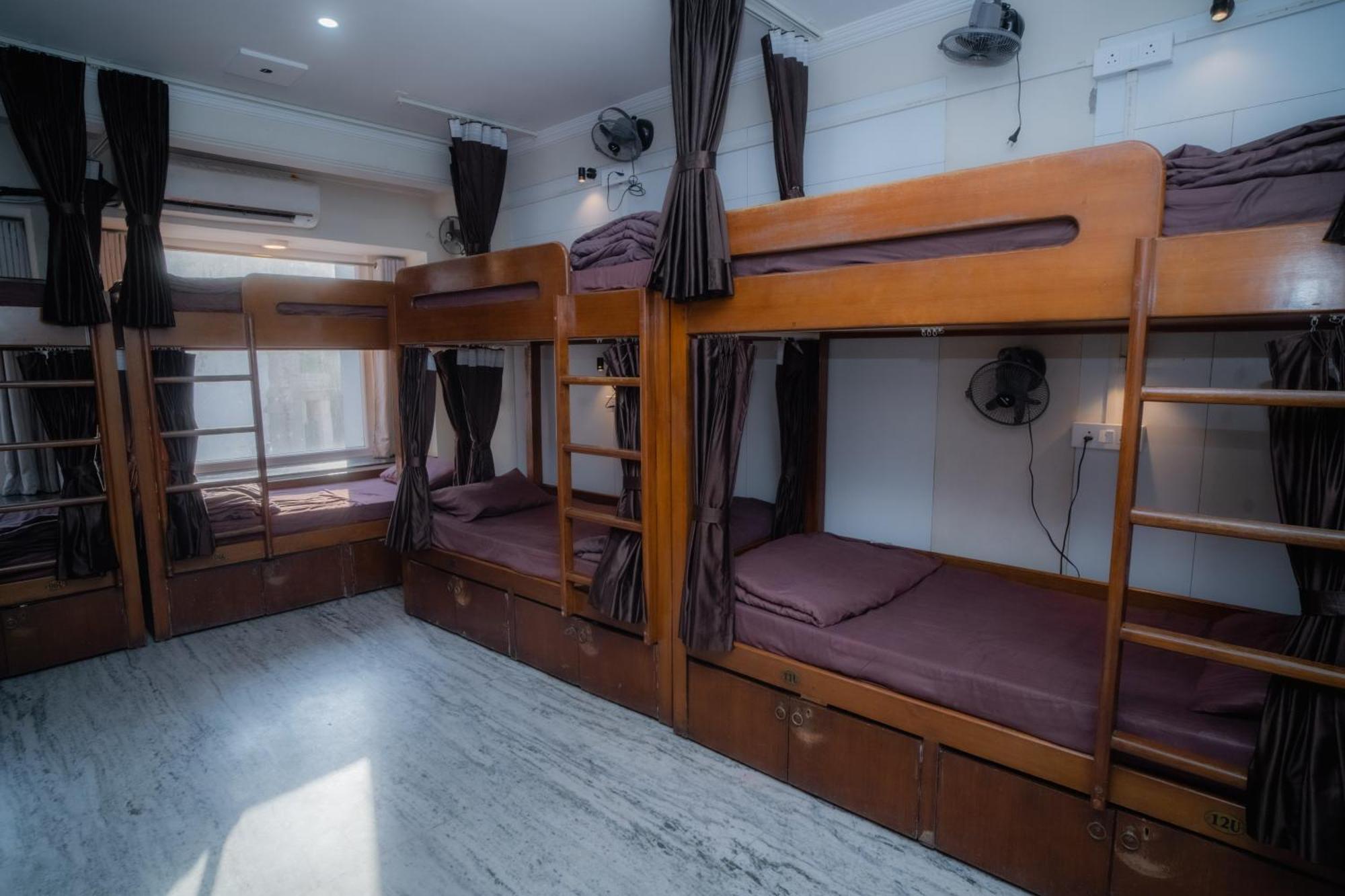 Pearl Courtyard Dormitory Varanasi Eksteriør bilde